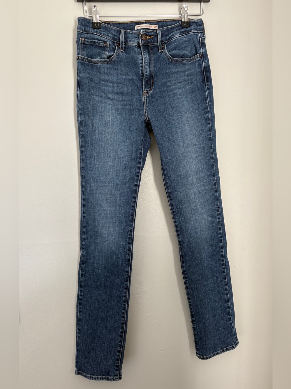 Levi’s 724 High Rise Straight Jean 27